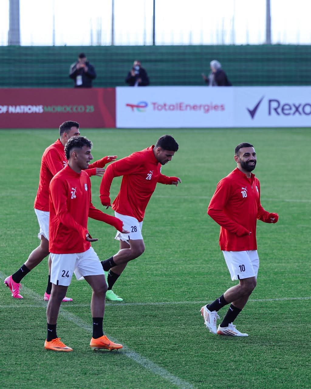 مصر تواجه أنجولا بثقل التاريخ وطموح الفوز وتأكيد الصدارة